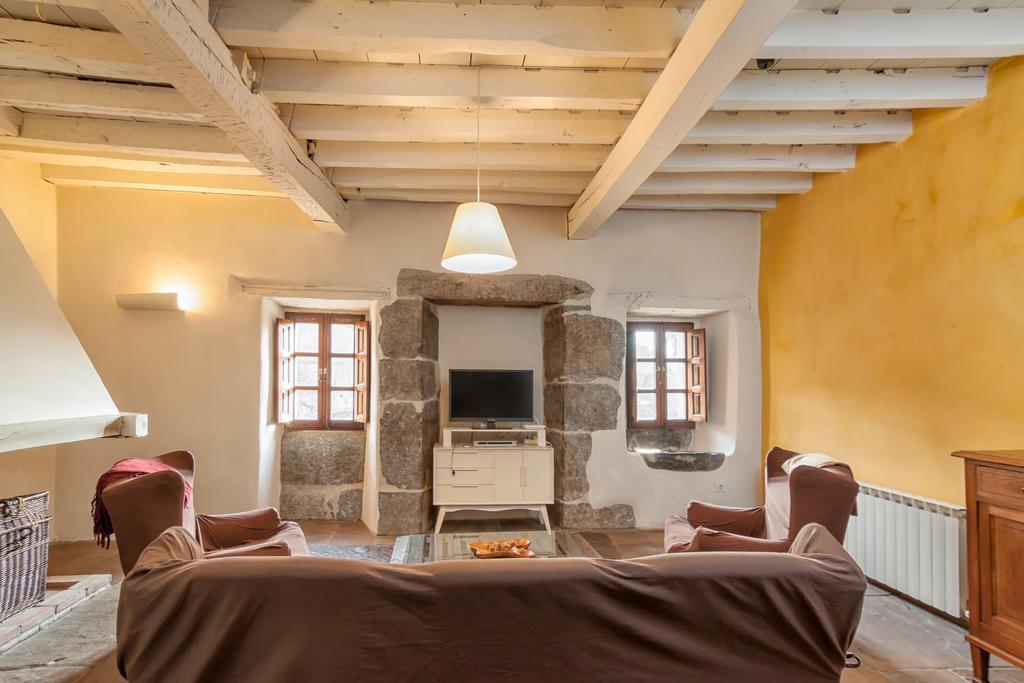 Casona Valle De Soba Regules Exterior photo